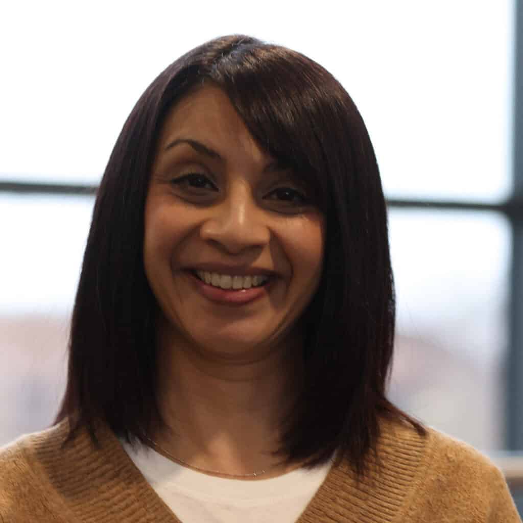Dr Roshna Mistry